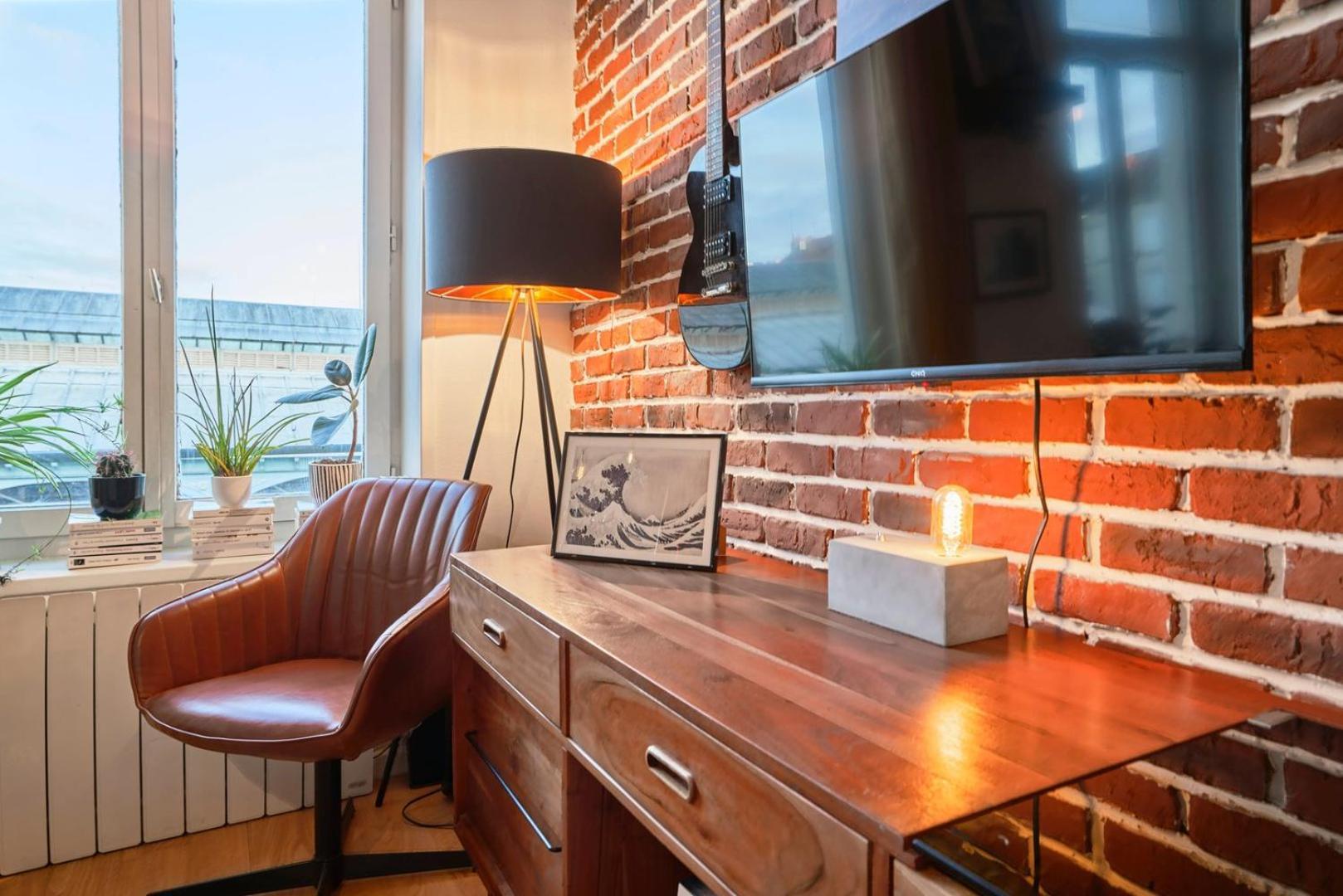 1 Bedroom Apartment Near Metro, Shops & Schools Lille Dış mekan fotoğraf